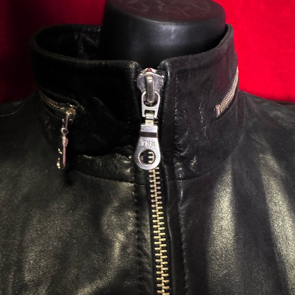 AWESOME VINTAGE DISTRESSED Women's Black Leather Jacket - Picture 2 of 10